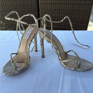 Steve Madden Leopard Heels, Size 8,5